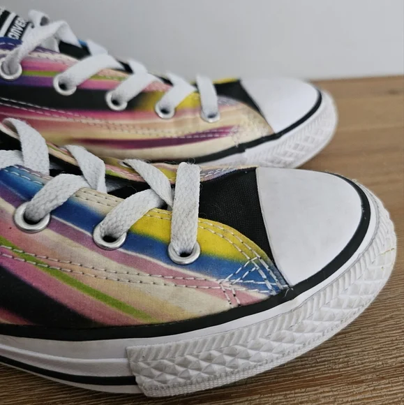 CONVERSE ALL STAR Junior Girls Low Top Striped Sneakers, Shoes - Size 2.5 - Picture 3 of 8